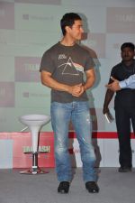 Aamir Khan snapped in a Pink Floyd T-shirt at Microsoft event in Trident, Mumbai on 30th March 2013 (28).JPG